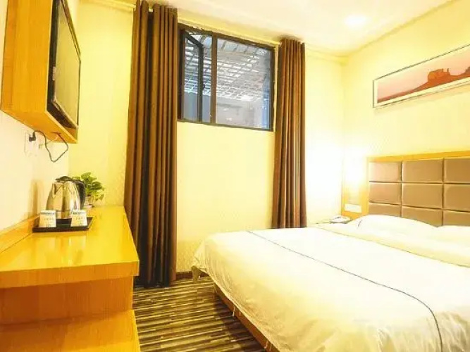 Kaiyue Hotel (Wuhan Vanke Emerald Binjiang)