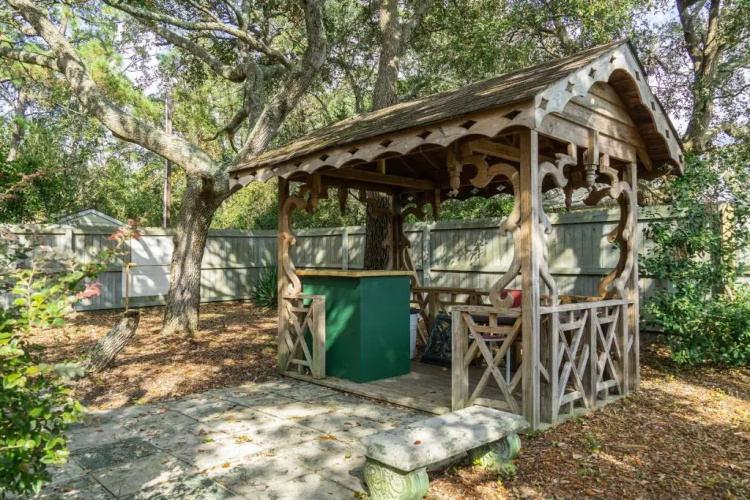 Windy Pointe by Oak Island Accommodations