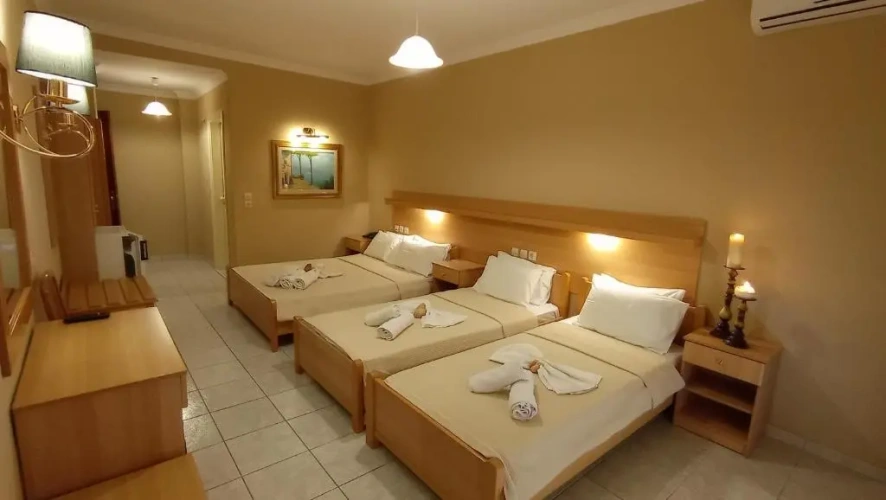 Standard Quadruple room with sea view