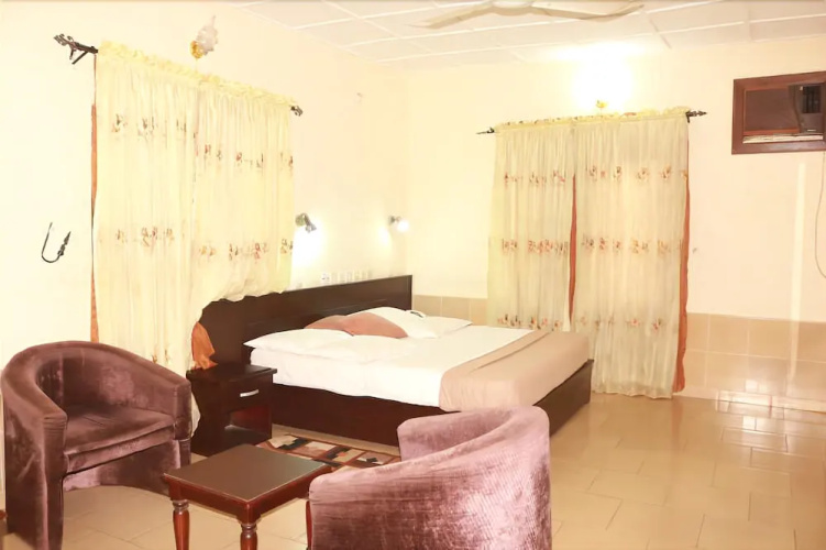 Liz Ani Hotel