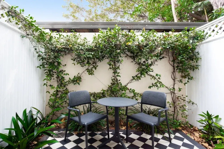 Leafy and Tranquil Inner West Studio Apartment