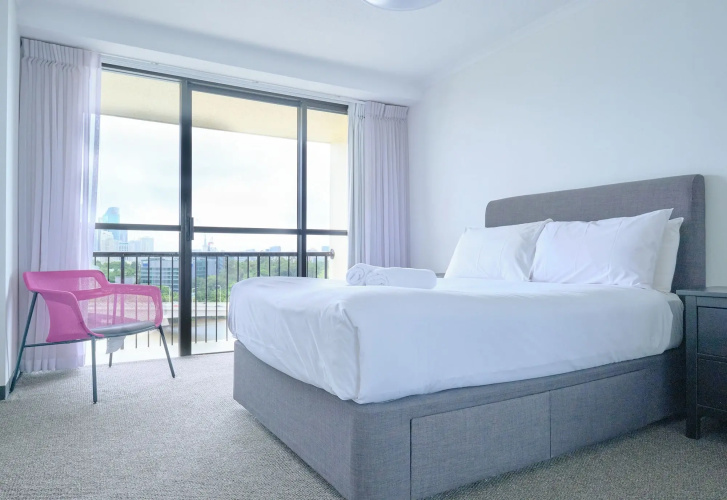 River Plaza Apartments