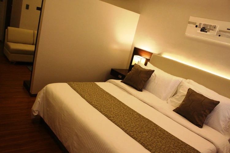 Quadruple Suite