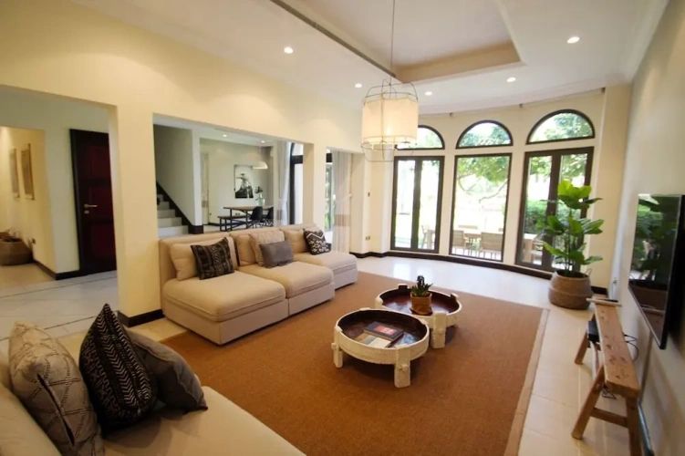 3 Bedrooms Villa