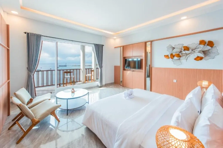 Suite with ocean view