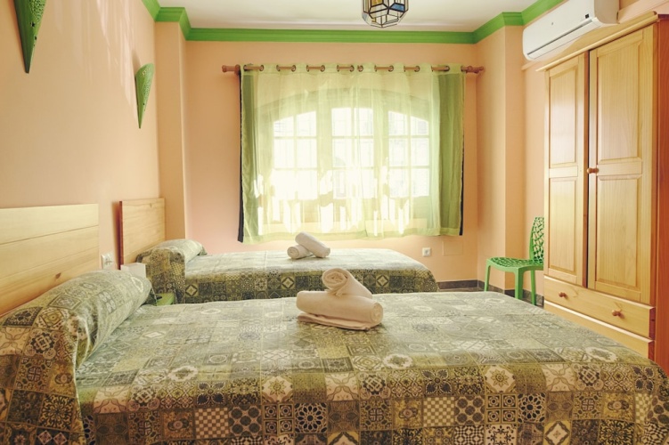 Standard Twin room with city view