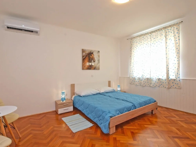 Apartment 1380