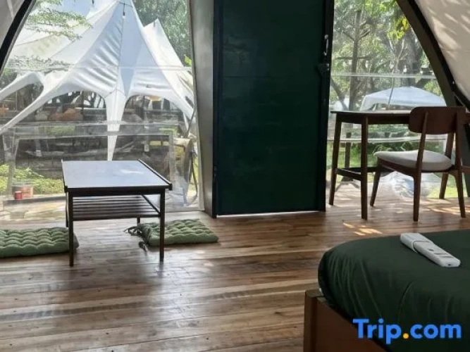 Tent with garden view