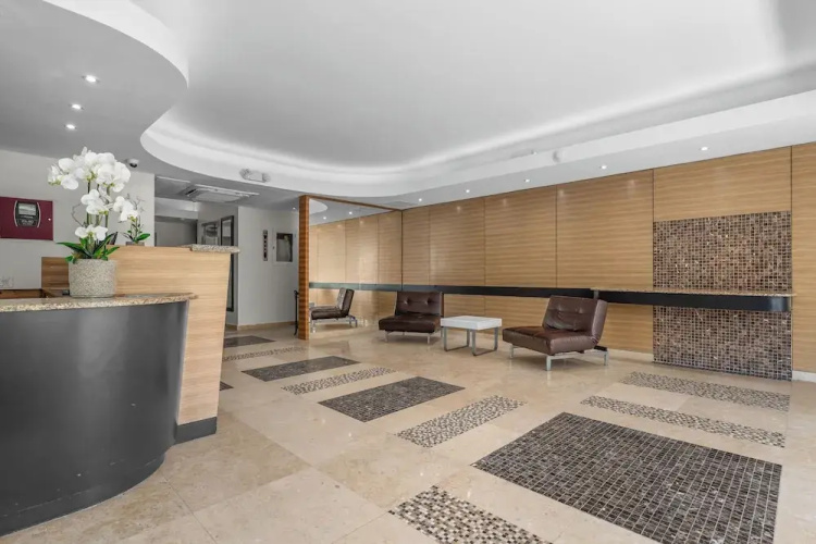 Olimpo Court by Otium
