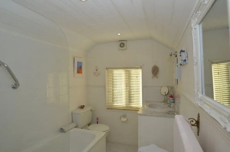 Crown Cottage