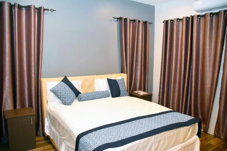 Breeze Apartments
