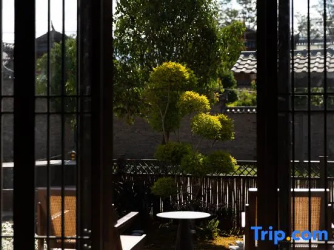 Yulong Mujianshan Homestay