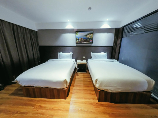 Swiss Lenana Mount HotelOver view