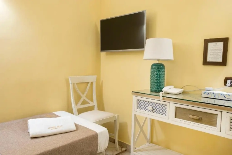 Economy Twin room