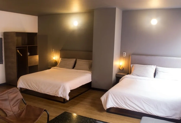Standard Triple room