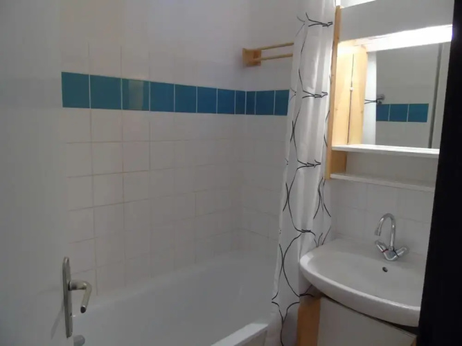 Lou Services Apartment CB19 LSI 001