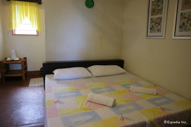 Blue Wave Inn Beach Resort & Restaurant