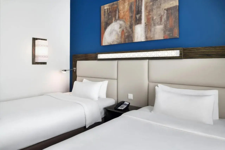 Holiday Inn Safa Park