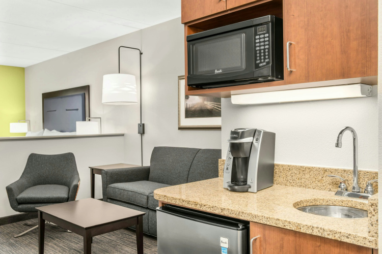 Holiday Inn Express Hotel & Suites Wilmington-Newark photo 33