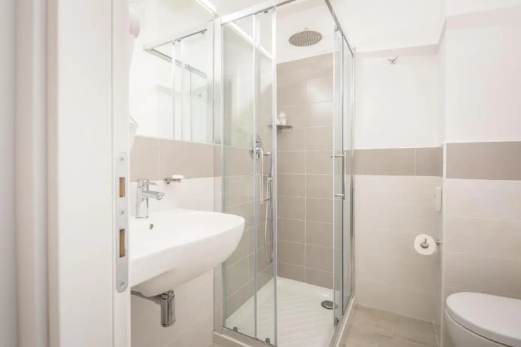 Standard Triple room with sea view