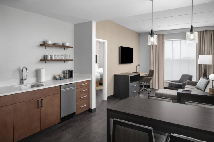 1 Bedroom Suite