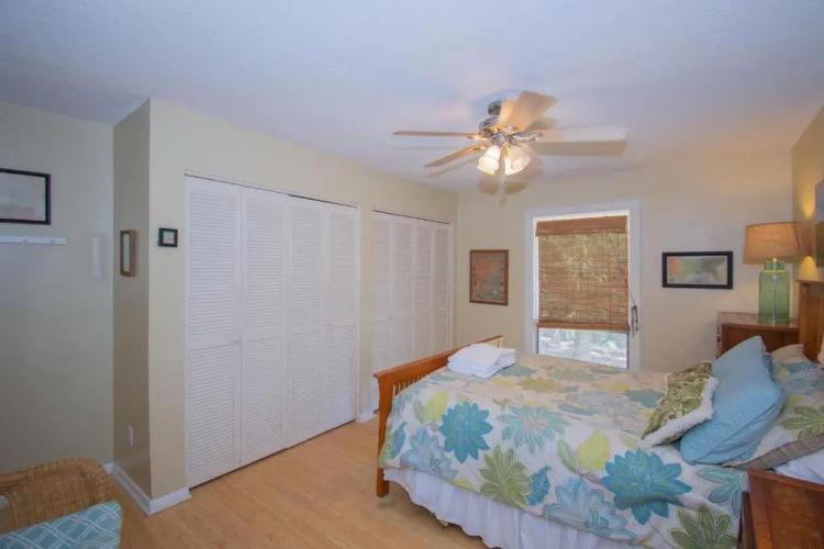 613 Dolphin Annex