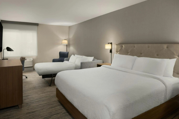 Four Points by Sheraton Downtown Seattle Center