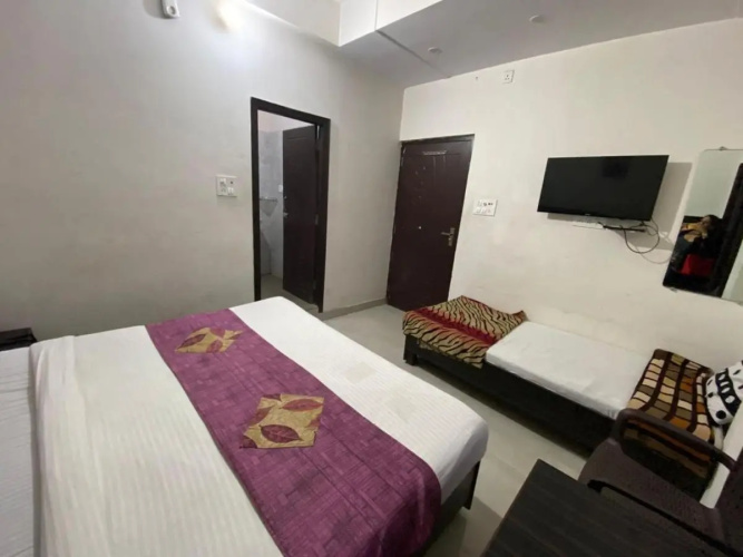 Hotel Ananta Inn