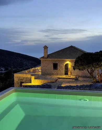 Urania Luxury Villas