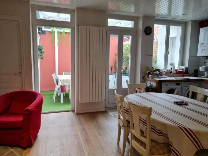 Bel appartement 3 ch. terrasse parking