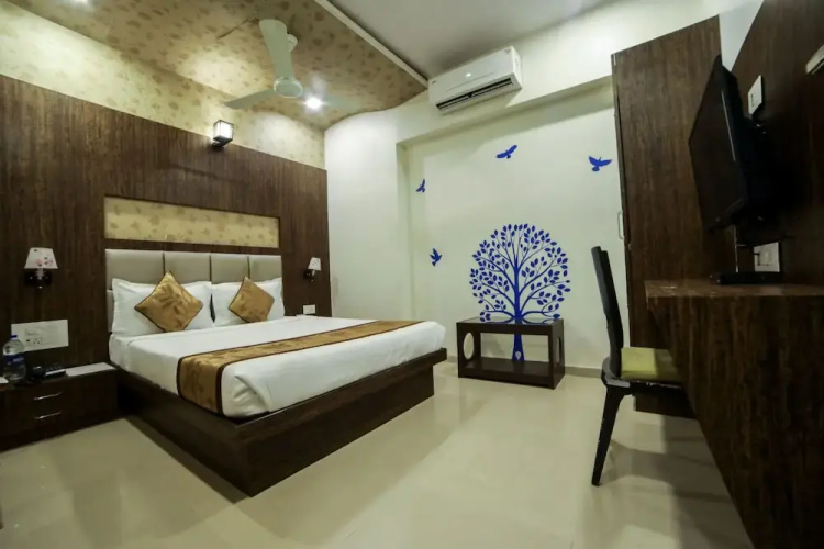 OYO 4186 Hotel Oyster