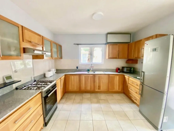 4 Bedrooms Double Cottage