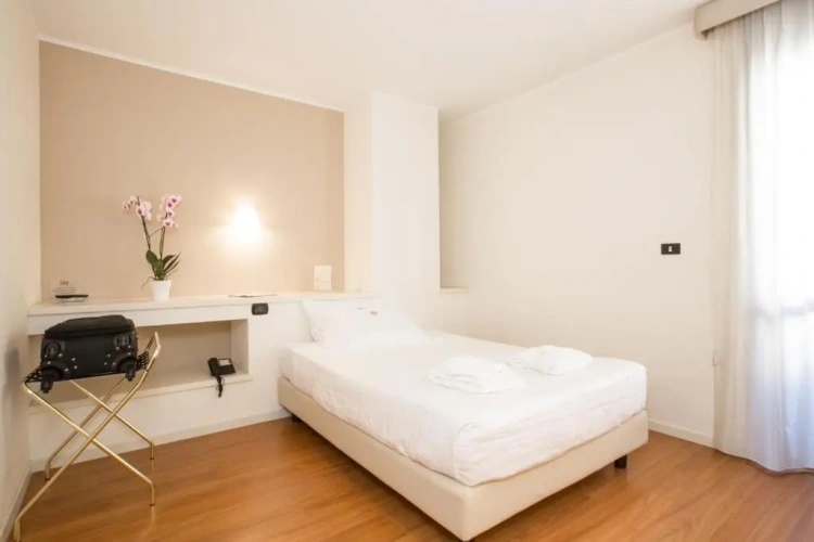 Deluxe Single room