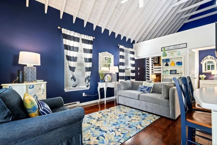 Captains Cottage Sleeps 6!