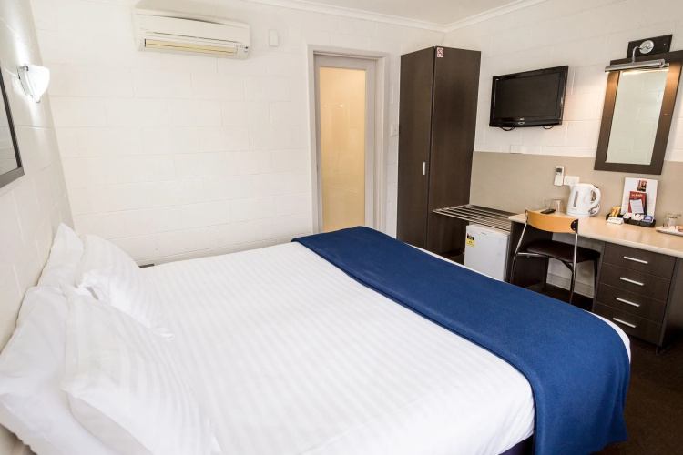 Edgewater Hotel