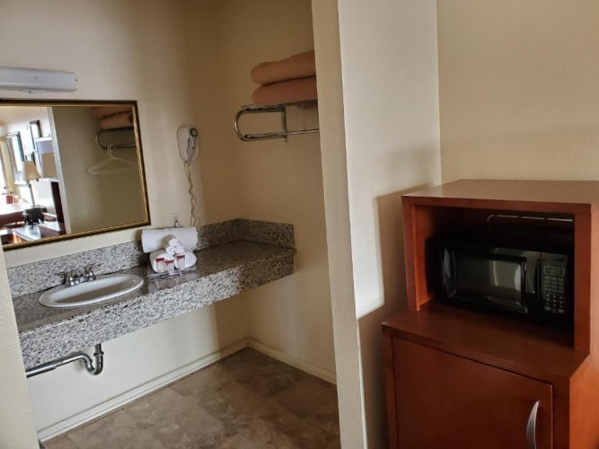 Standard Double room with city view