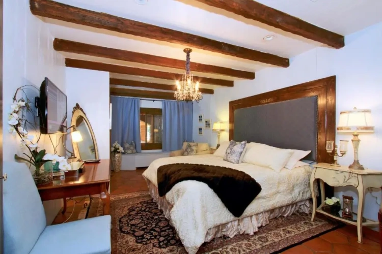 Standard room with balcony and with view