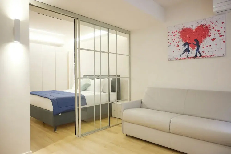 Milan Retreats City life