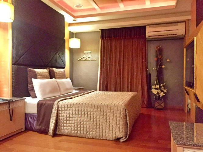 Spring Breeze Boutique Motel