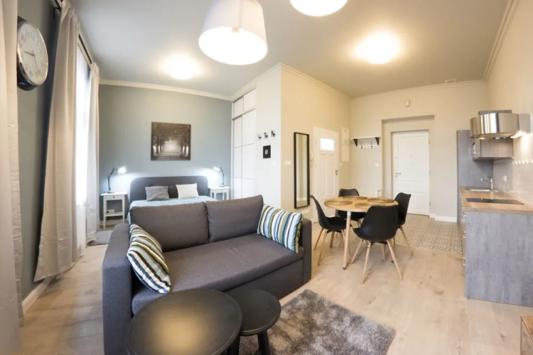 Rister Apartments