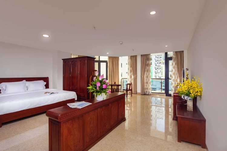 Suite with balcony