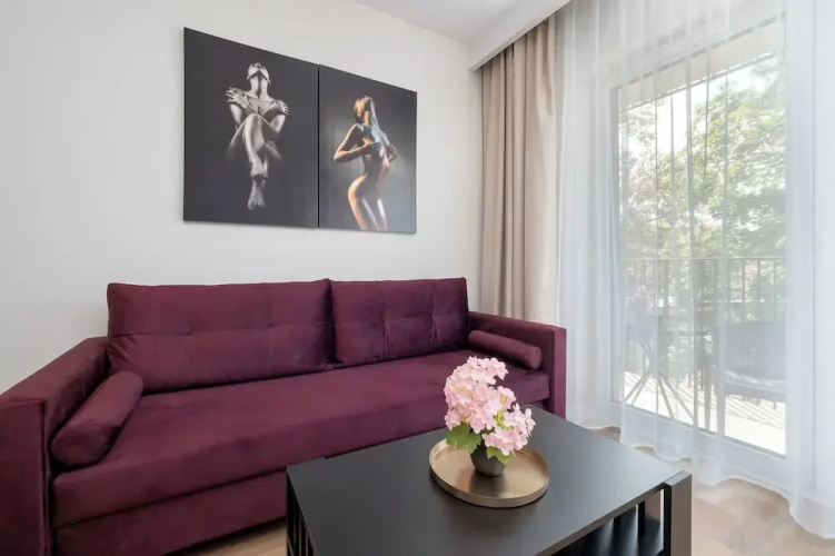Wodna Apartment Łodź by Renters