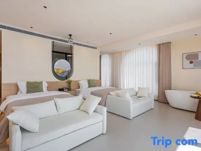 Standard Family room with view