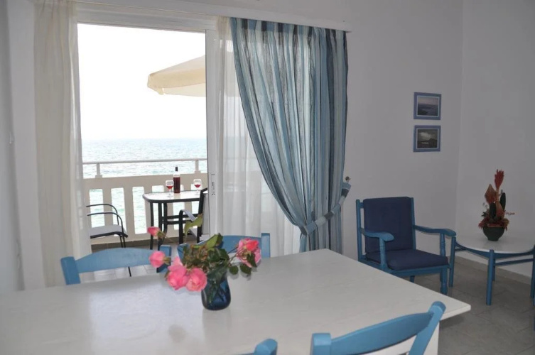 Parianna Apartments
