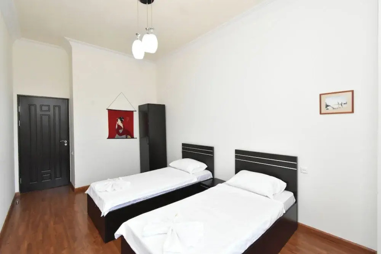 Apartments by Luxe Group DI64