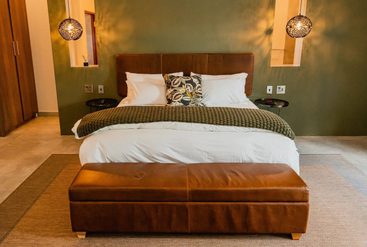 Bambuu Lakeside Lodge