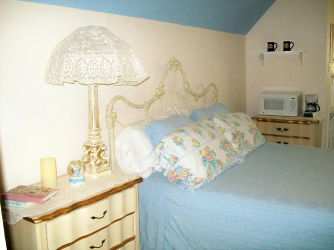 Baker St Harbour Waterfront Bed And Breakfast
