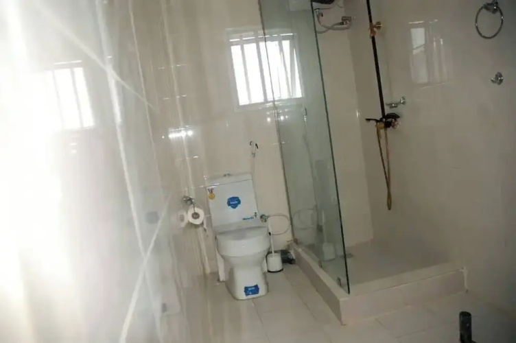 EVC  Apartments