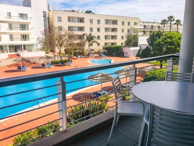 2 Bedrooms Apartment with balcony and with pool view