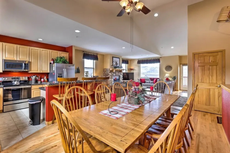 11 Mi to Keystone: Silverthorne Condo w/ Deck
